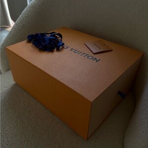 One Louis Vuitton Signature Gift Box with Navy Bow